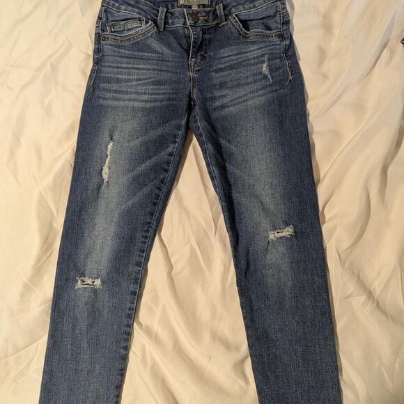 Wit&Wisdom Women's 0P Blue Jeans with distressed hem & distressed detailing EUC - Picture 5 of 7